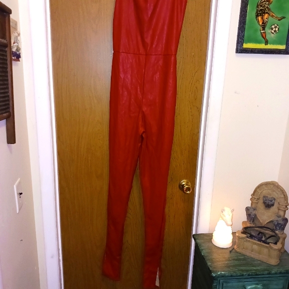 PRETTY LITTLE THING RED STRAP JUMPSUIT, PLEATHER, NWT, USA SIZE 4, VALENTINES - Picture 2 of 6